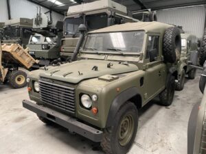 Land Rover Defender 90 Wolf LHD Hard Top (Remus)