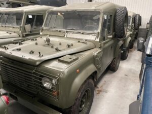 Land Rover Defender 90 Wolf LHD Hard Top (Remus)
