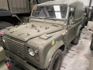 Land Rover Defender 90 Wolf LHD Hard Top (Remus)